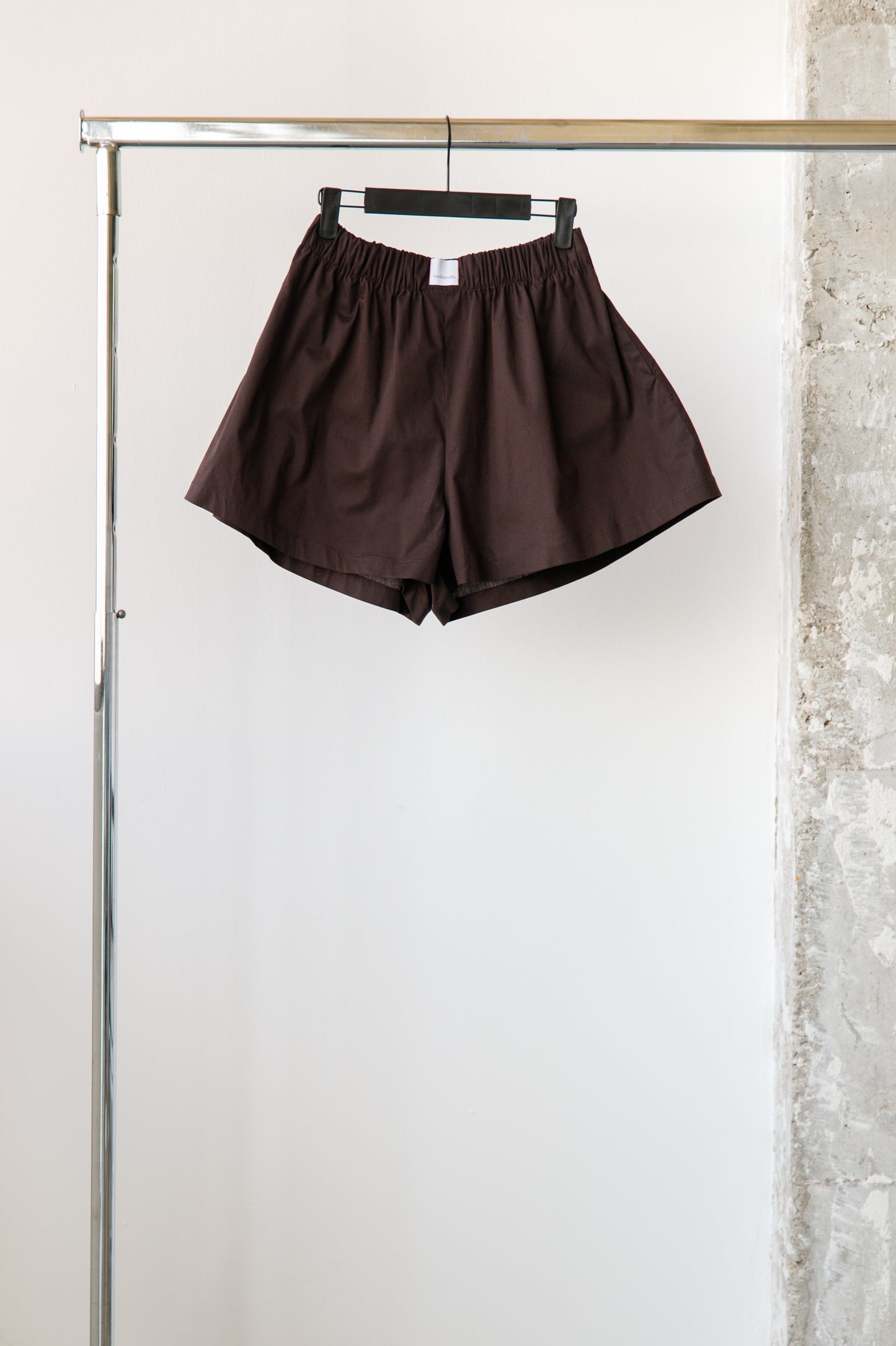 PANTALÓN  CORTO